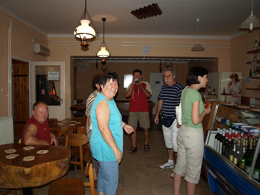 Erdély_2008_2.jpg - kávé és miegymás indulás előtt.