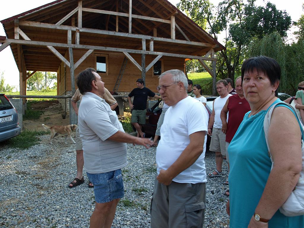 Erdély_2008_40.jpg - megérkeztünk az első szálláshelyre a Felsőlunkoji Lutransil panzióba.