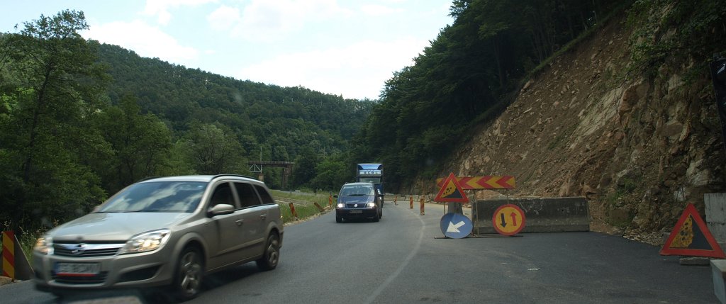 70.JPG - Találkoztunk bőségesen útjavítással is.